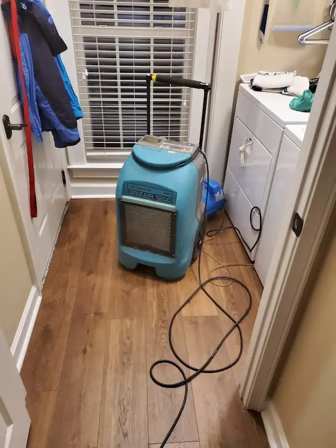 Commercial dehumidifier deployed for Crawl Space Restoration in Felida